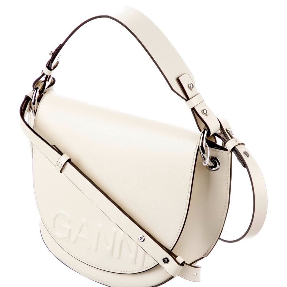 • Ganni Crossbody
• Silver Hardware
• Snap Closure at Front
• Includes Dust Bag